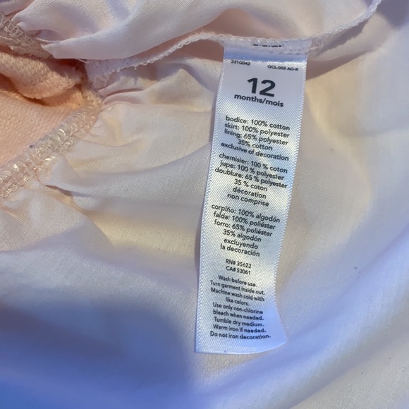 Carter’s Cute Dress for 12 mos old baby girl 😍🤗 color soft peach pink. - Picture 7 of 7